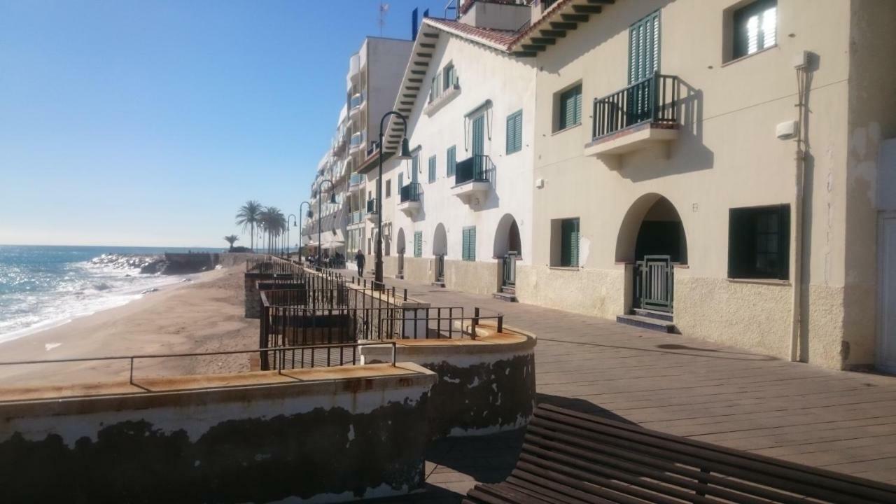 La Marina, casa en playa San Pol de Mar, Barcelona Villa Sant Pol de Mar Exterior foto